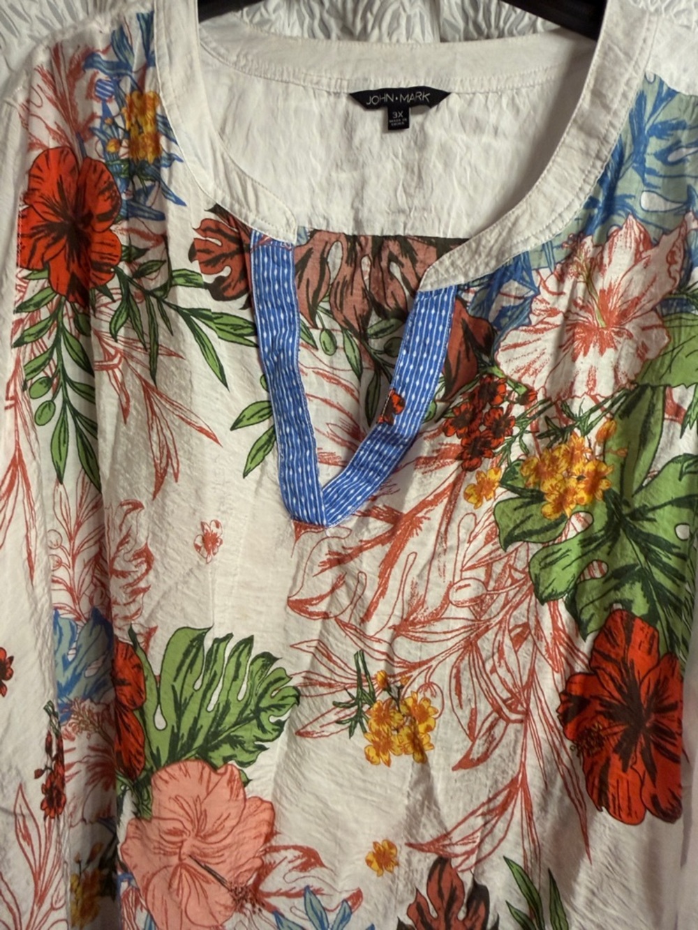 John Mark White Tunic with Multicolor Floral Print and Blue Trim - Picture 4 of 6